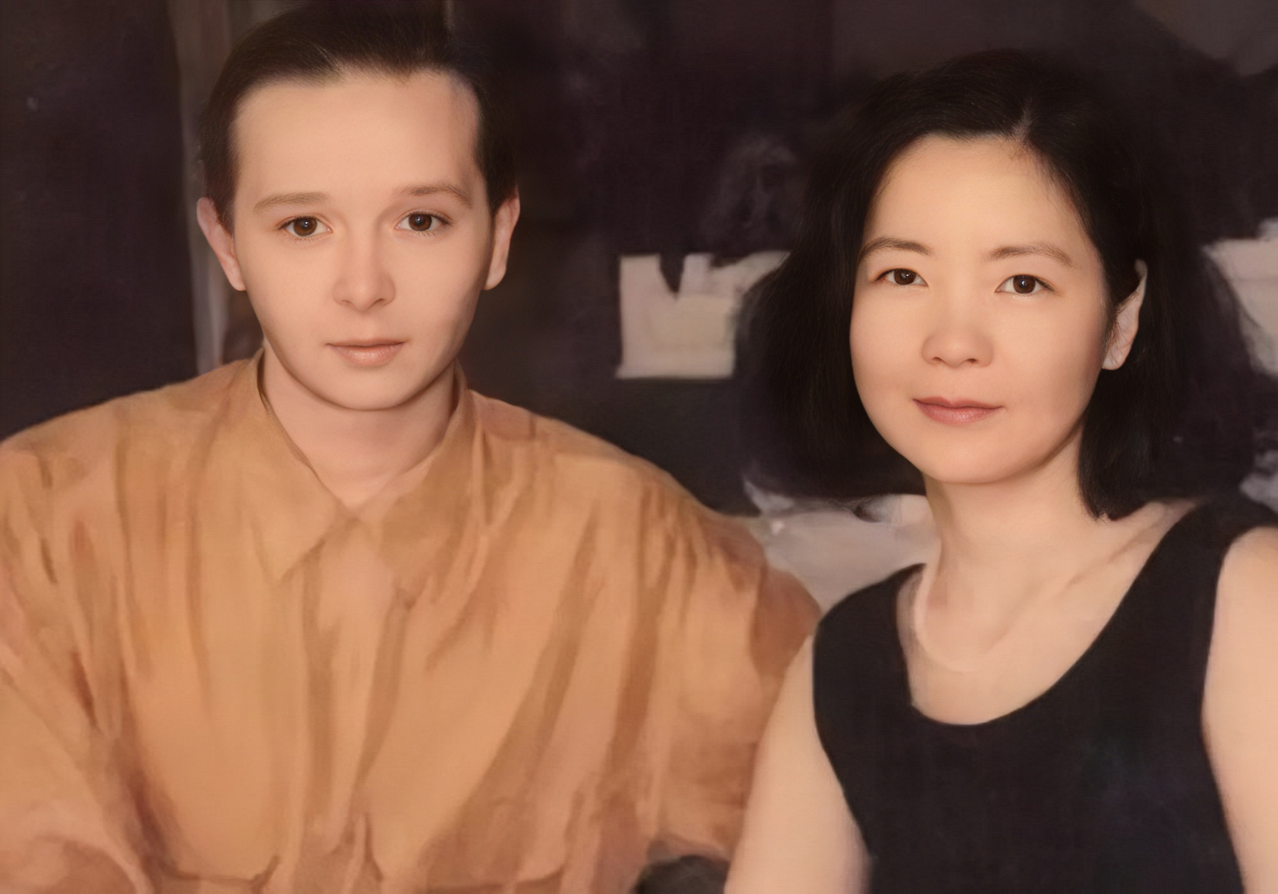 保罗法国人,身高180cm,金发碧眼非常帅气,他之前做音乐的所有和邓丽君