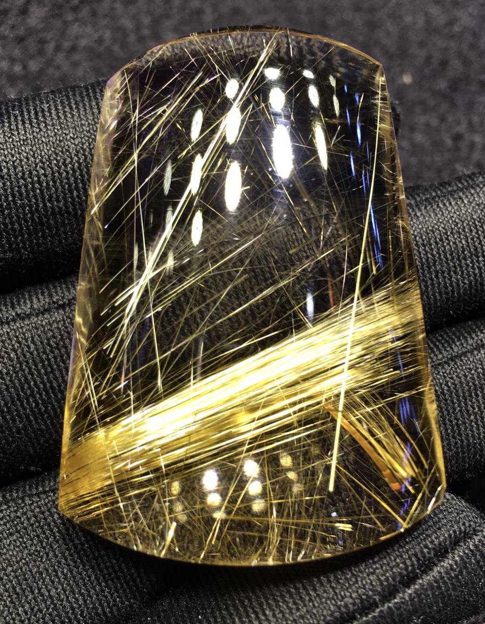 天然钛晶发晶平安无事牌吊坠 ,晶体干净,钛晶颜色金黄 纯天然无优化