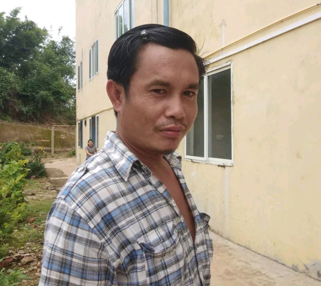 老挝男明星图片