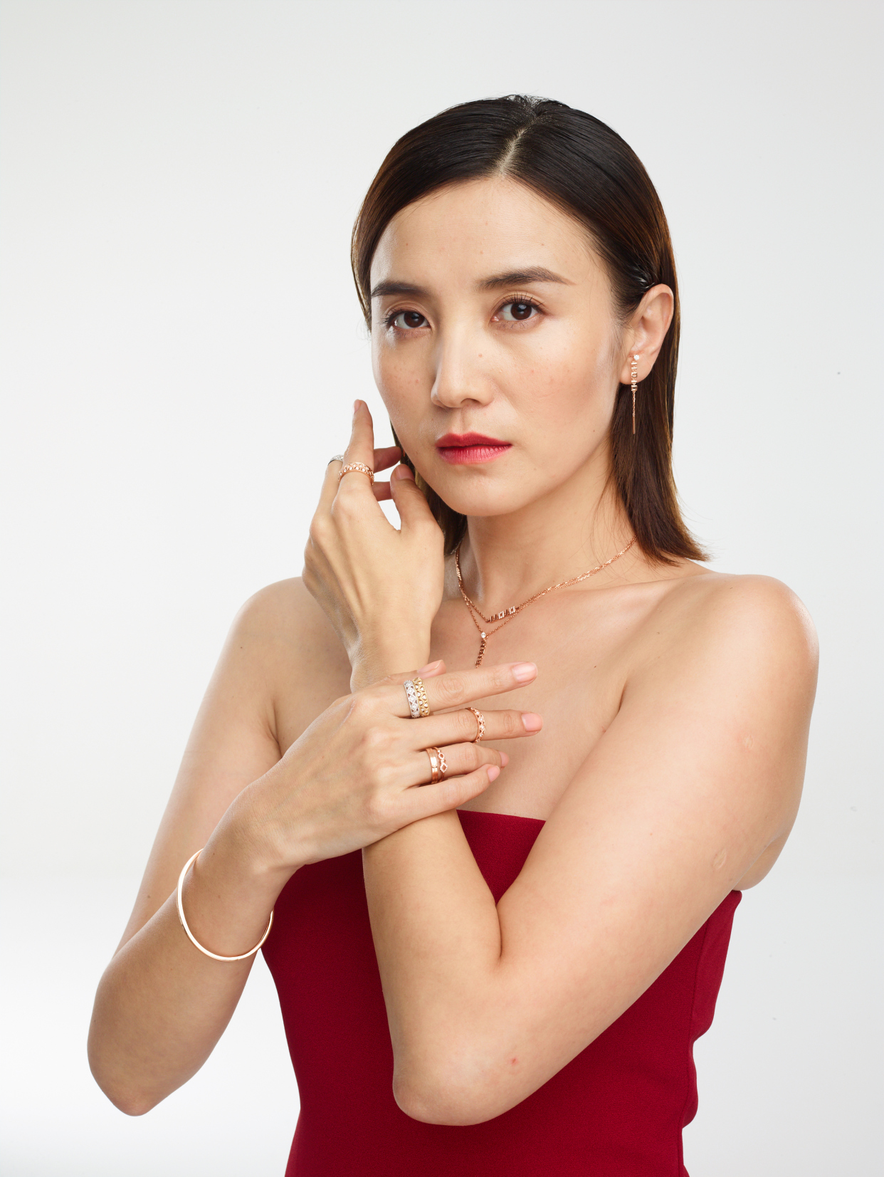 宋佳 红裙棚拍未修超清图 生图红衣美图