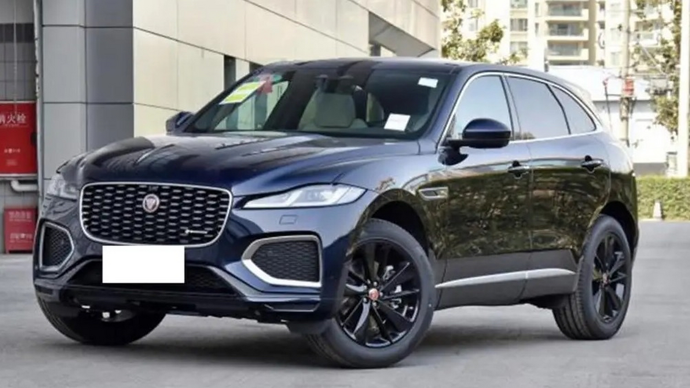 奇瑞捷豹f-pace是一款非常出色的suv车型,它拥有许多令人惊叹的性能