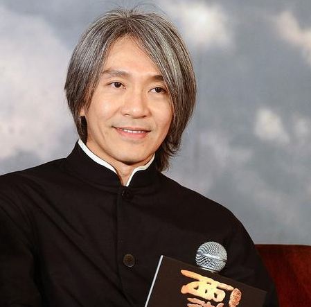 看完李雪健和周星驰的座驾后,才明白一个人越是缺乏什么