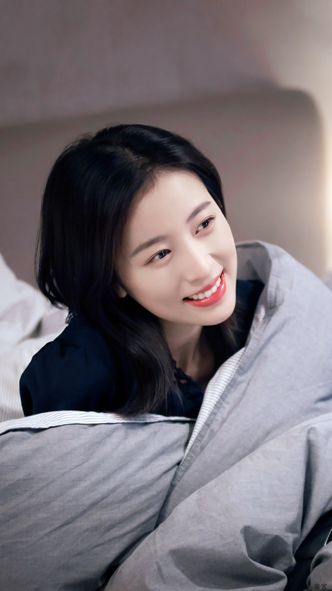 精美图集|周雨彤气质优雅,御姐范十足