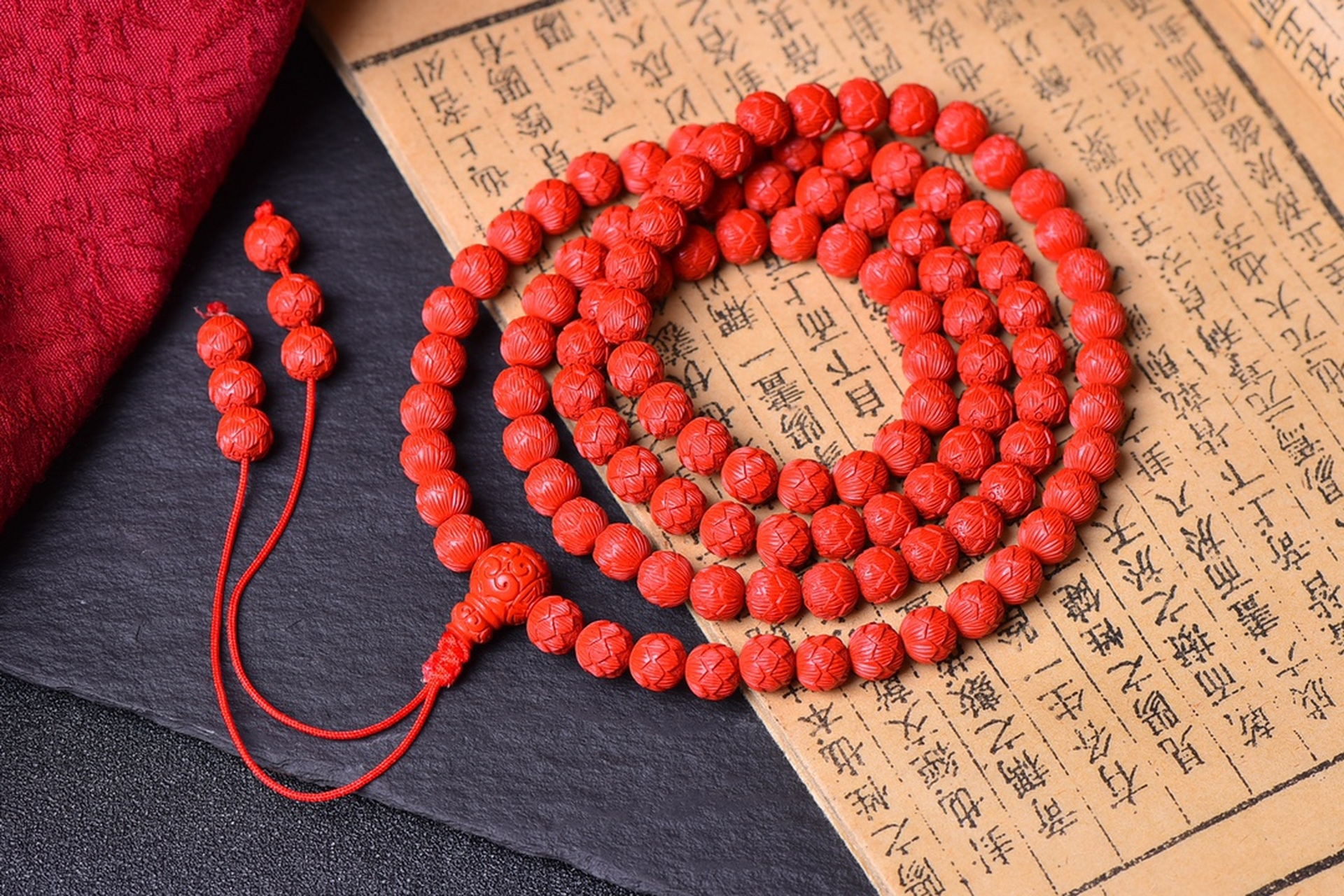 正宗朱砂红砂高品质高61量含69 天然红砂莲花珠多圈手链,采用纯原