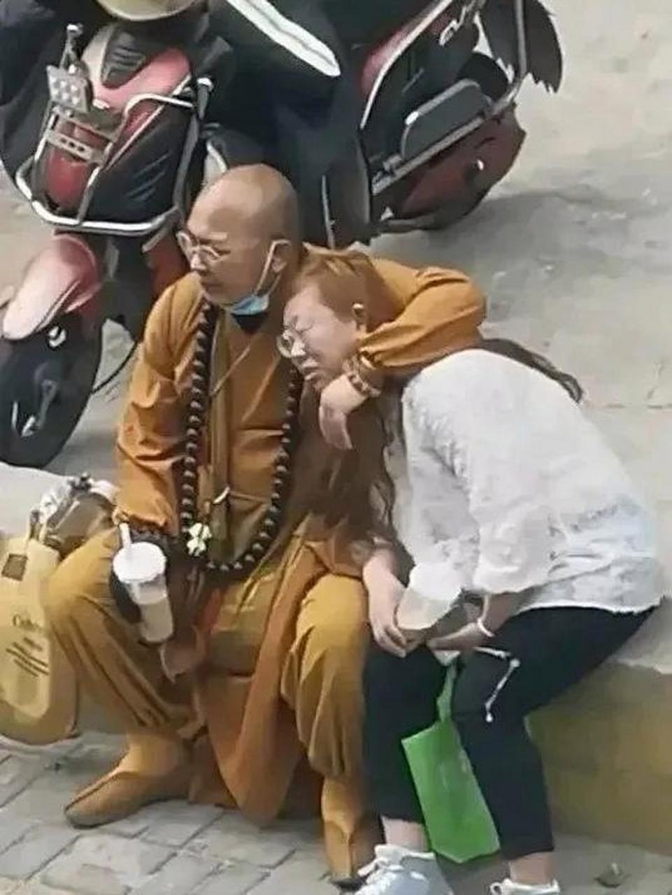 当今社会和尚也疯狂