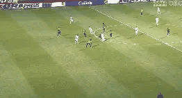 因为此刻比分阿根廷2:0领先,第二梅西拥有绝活,任意球当点球踢的绝活