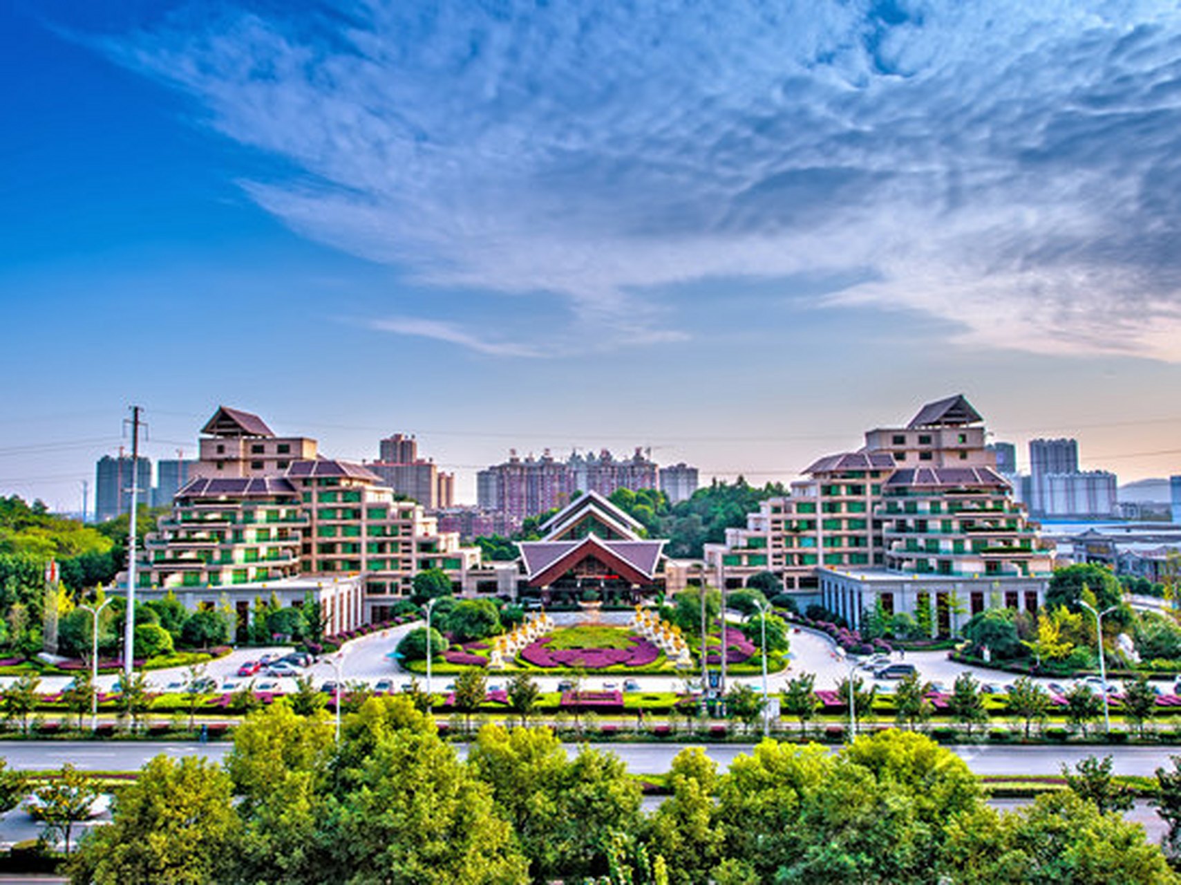 衡阳林隐假日大酒店是衡阳市首家由中,港合资开发的集餐饮,休闲娱乐