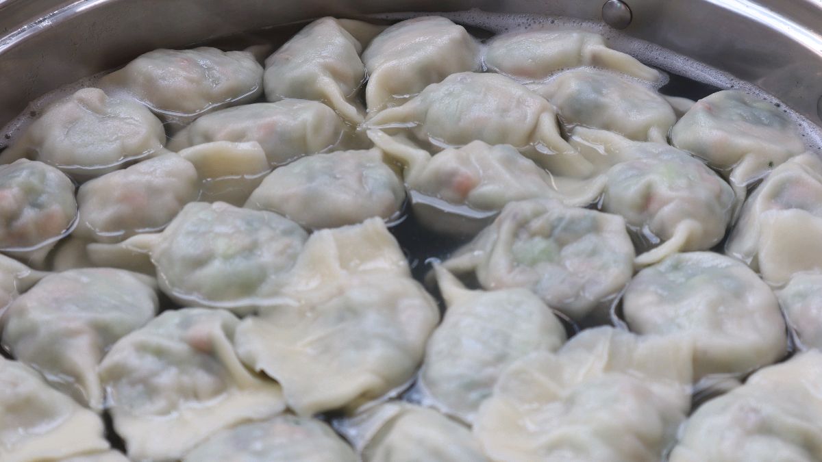 秋季一定要吃这馅饺子,皮薄馅鲜有诀窍,比肉饺子还好吃