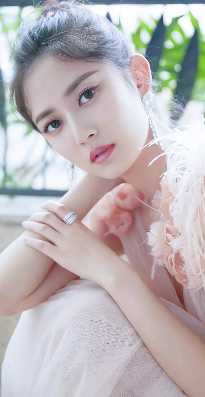 陈钰琪实在太可爱了!好喜欢#陈钰琪# #明星# #时尚穿搭