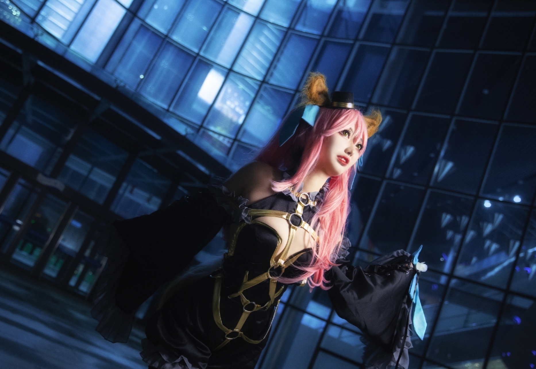 cosplay:玉藻前,我是一位漆黑的魔术师,要看我变一个魔术吗?