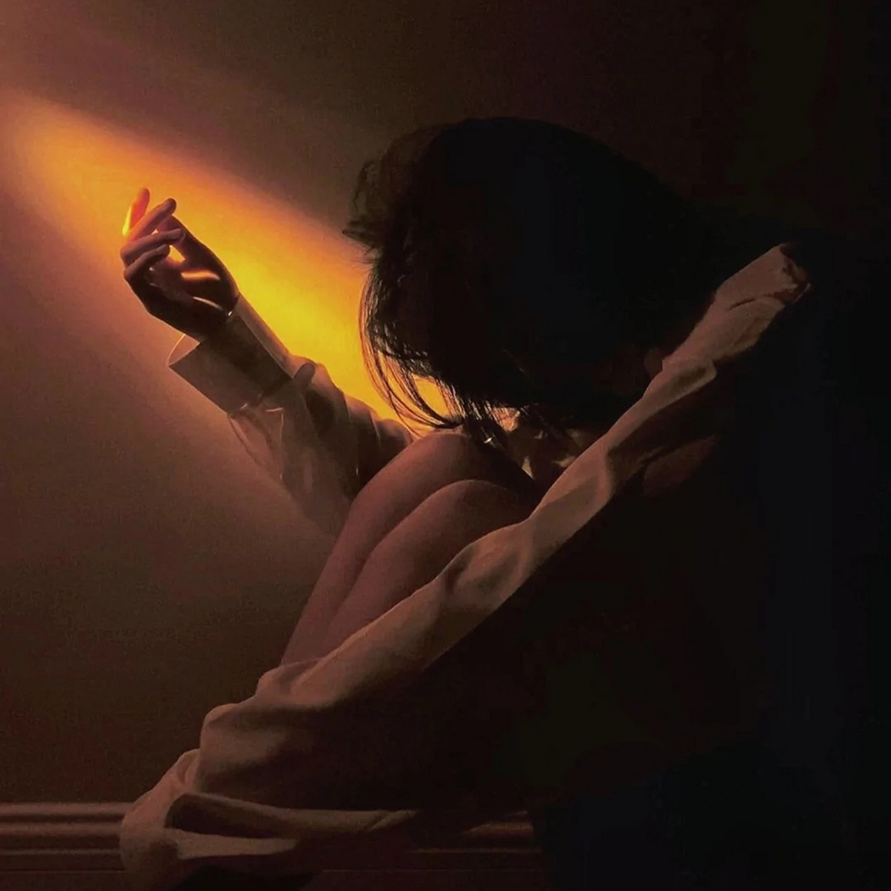 头像# #女生头像# #伤感# 孤独感拉满的伤感女生头像