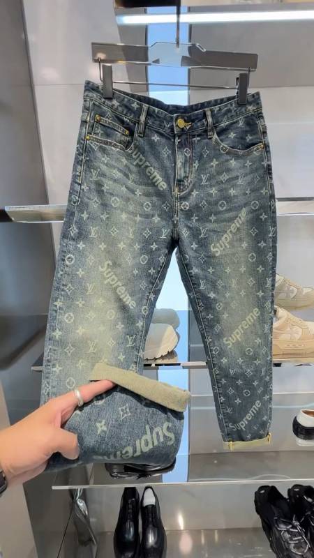 路易威登早秋新款男士牛仔裤,经典老花印花设计风格独特