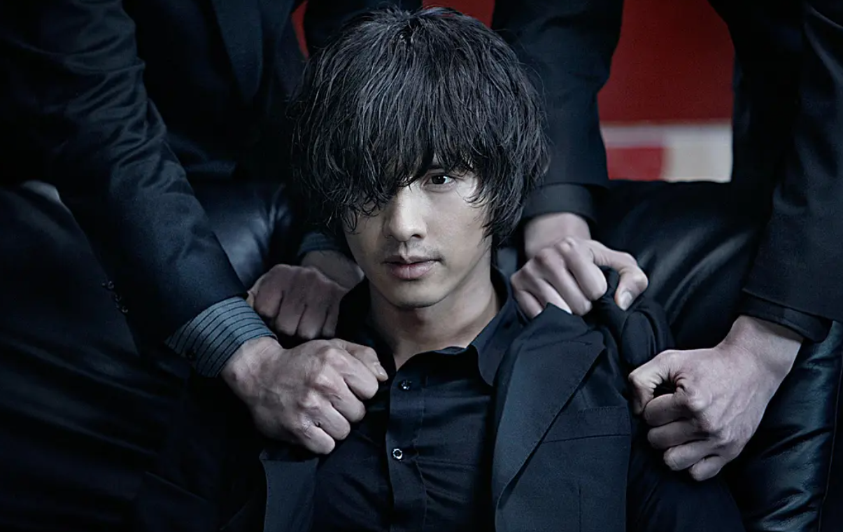 《大叔》:孤独的英雄与纯真之情——一部韩国现象级电影的探讨