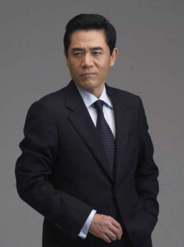 陈宝国