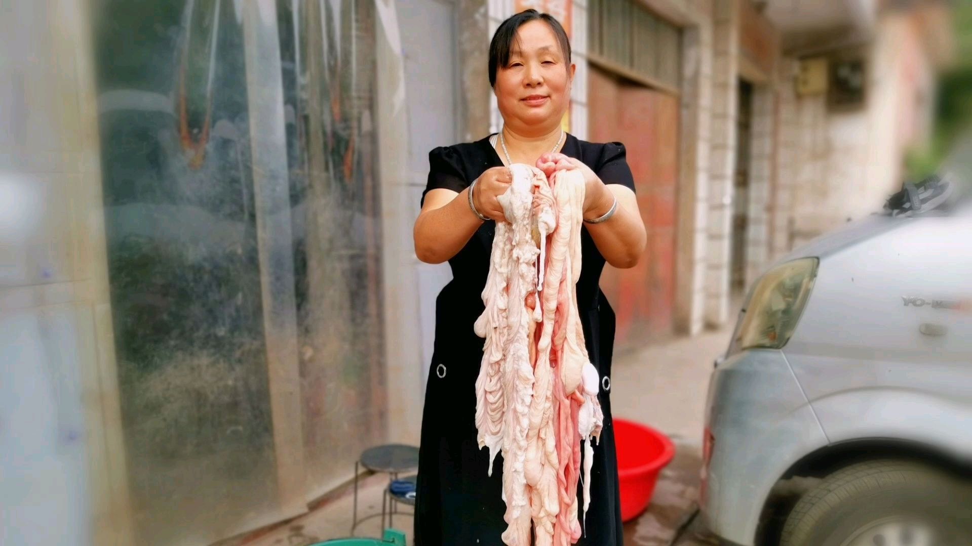 花了二百块钱做了一道“爆炒肥肠”Q弹爽口,肥而不腻,味道巴适