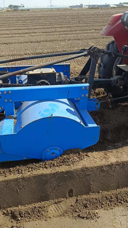 大葱大姜草莓开沟起垄机,根据尺寸定做-度小视