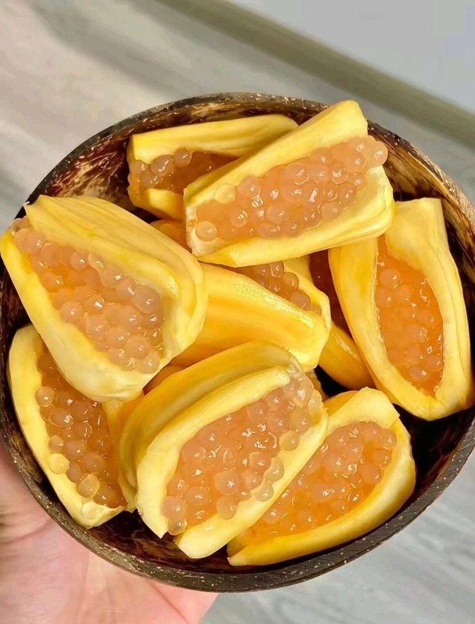 菠萝蜜西米露 真的简单又好吃,只需要准备西米露和菠萝蜜 不加其他,煮