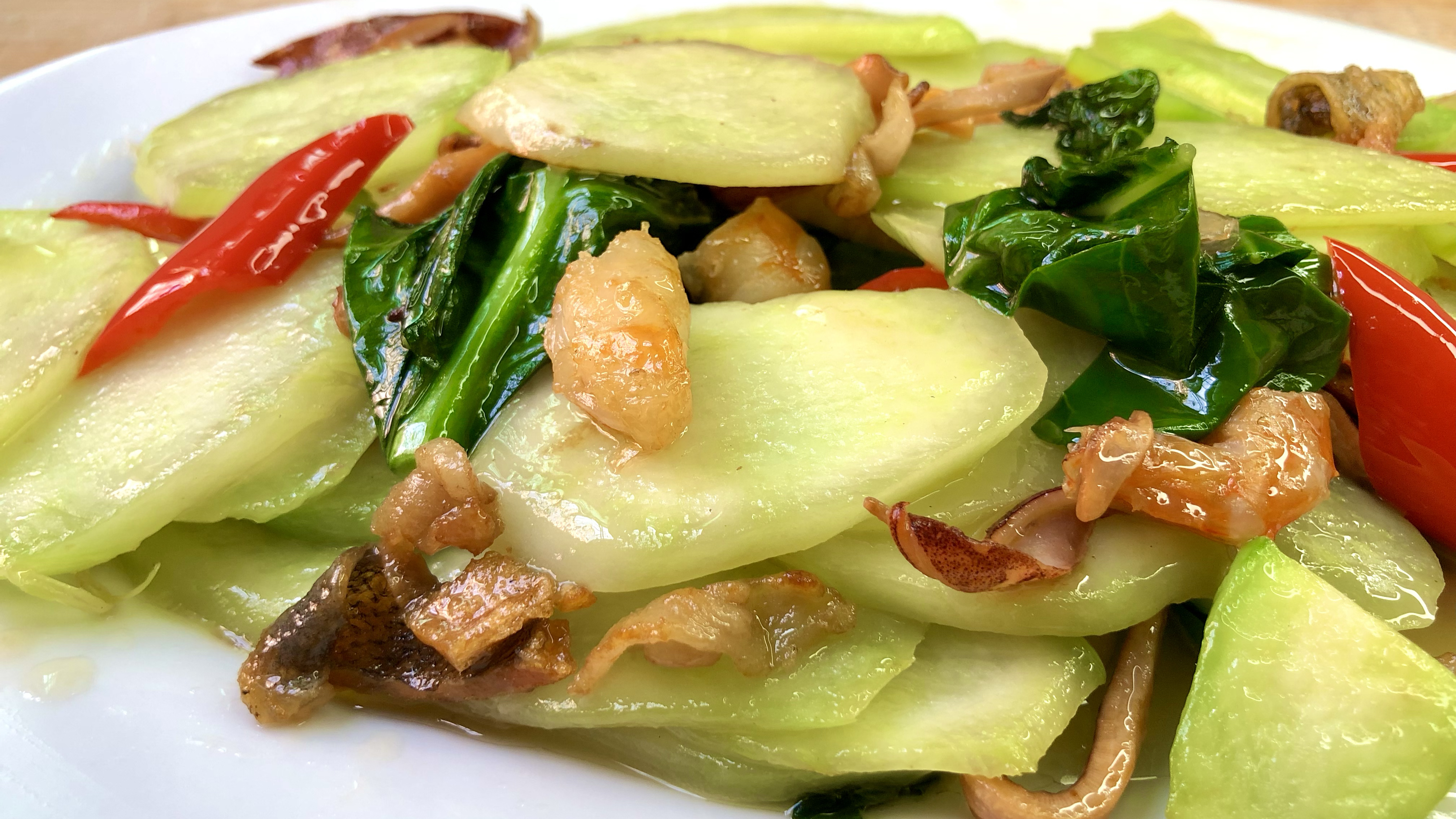 吃芥蓝还是得看潮汕人,胖江教你“海味炒芥兰骨”,脆嫩爽口