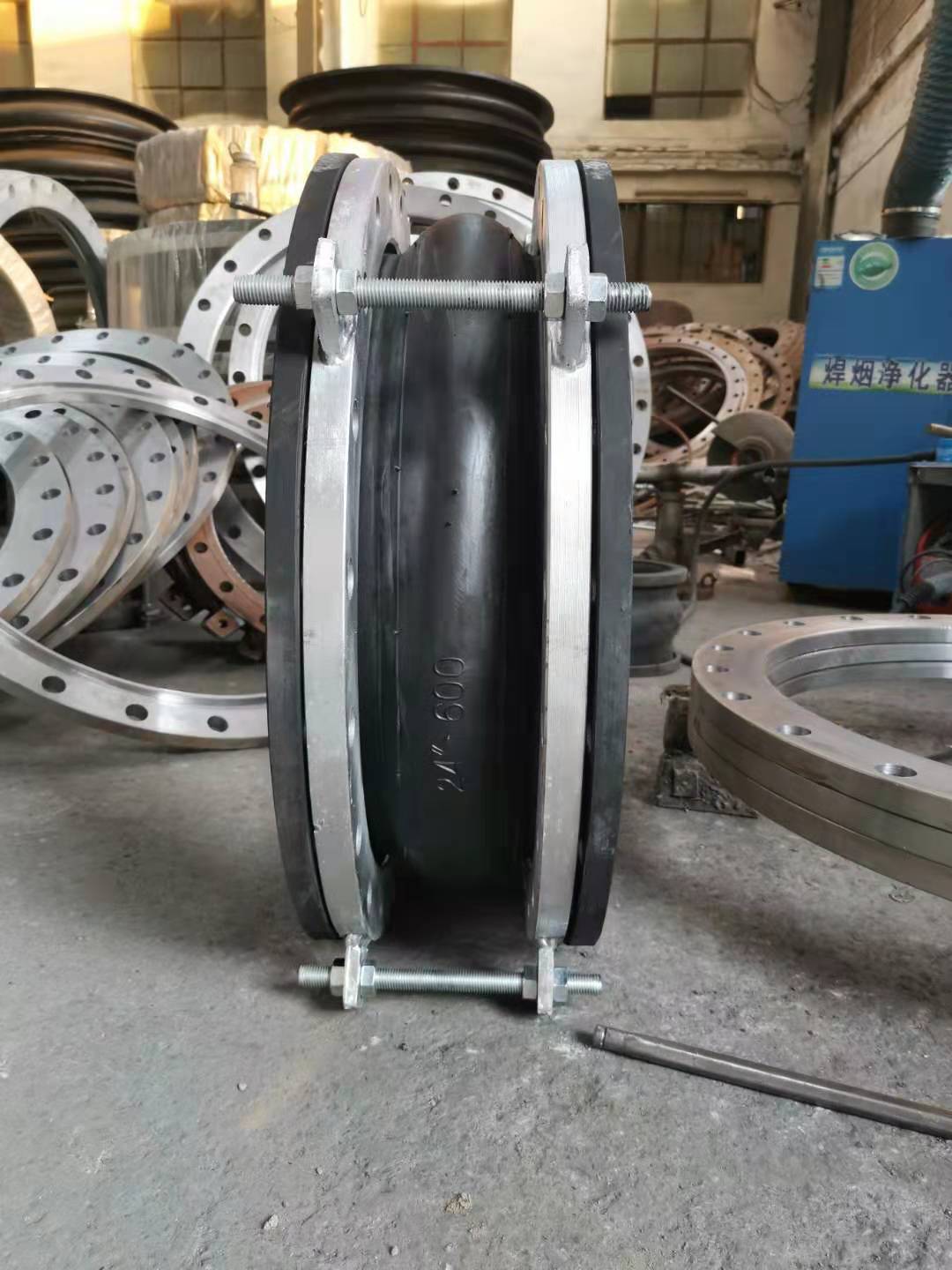 翻边限位橡胶接头的优点