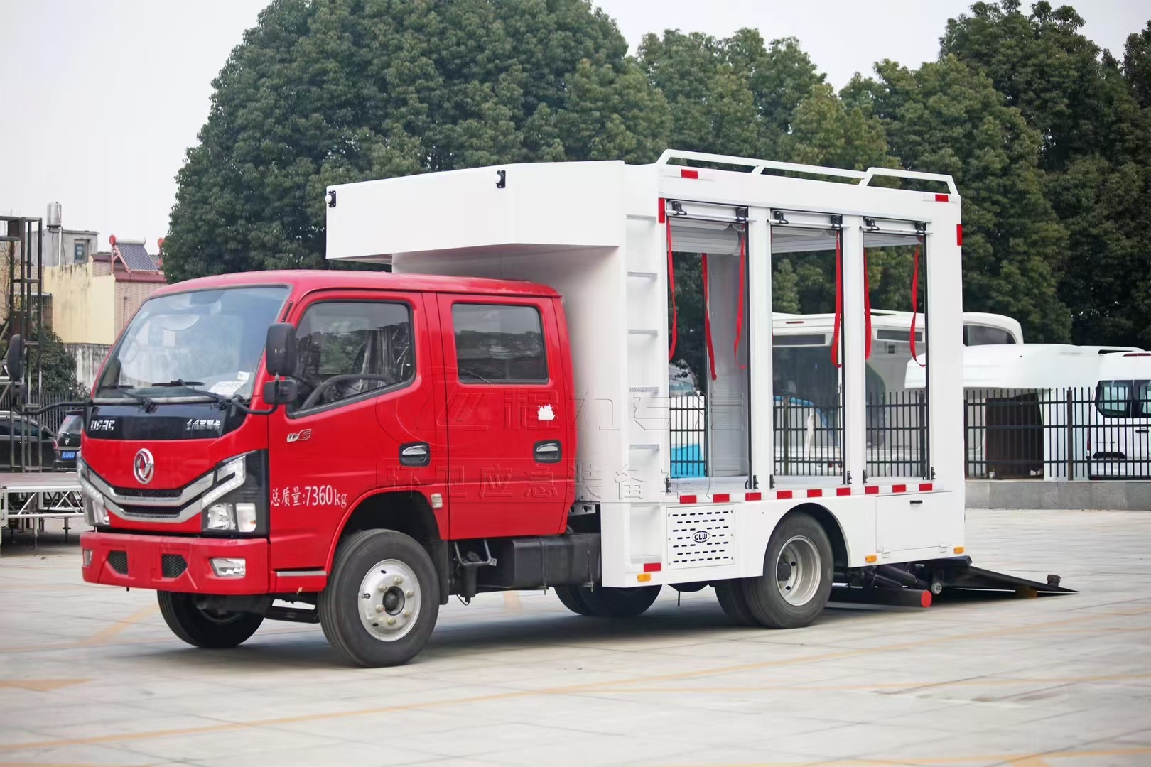 东风消防机器人运输车介绍