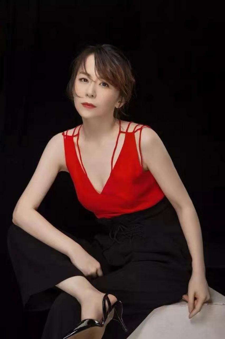 娱乐最前沿# #每日娱乐播报# 老戏骨:潘仪君的精彩人生