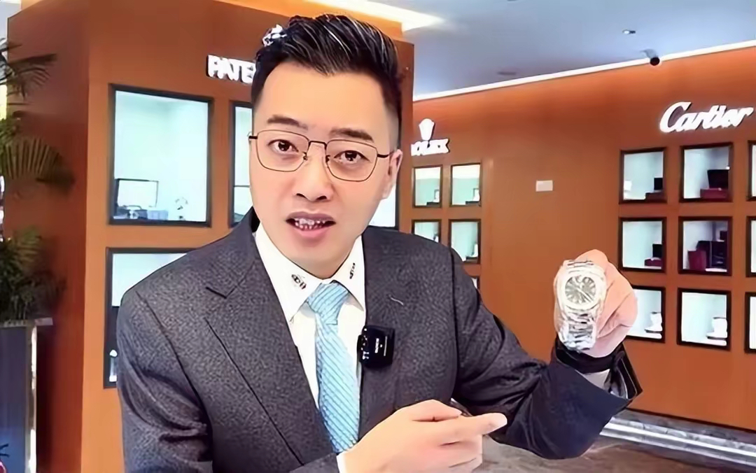 震惊!网红"三千说表"加入小杨哥旗下"三只羊"