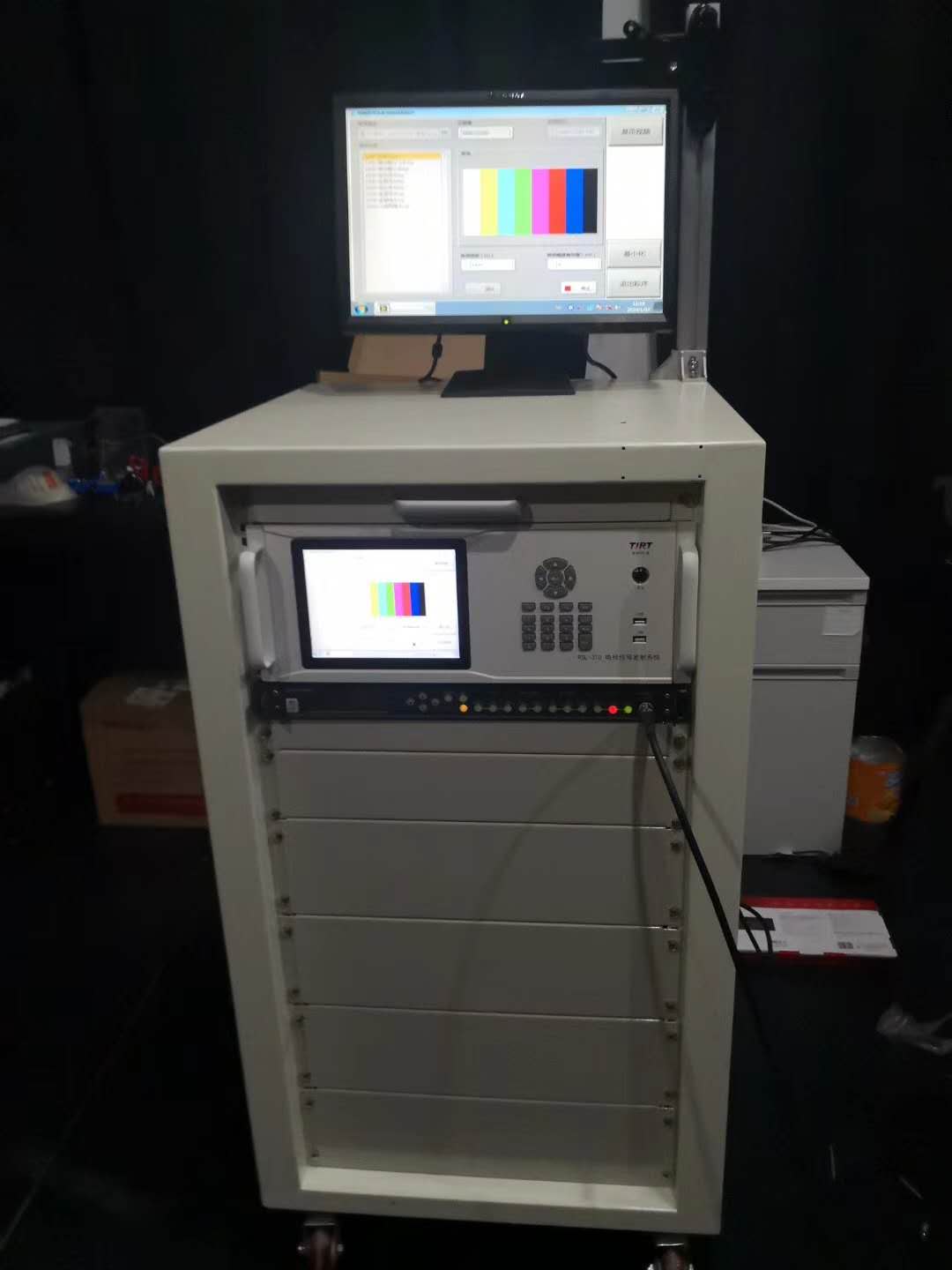 1 产品简介 该产品用于数字电视的测试,为电视机测试实验提供测试信号