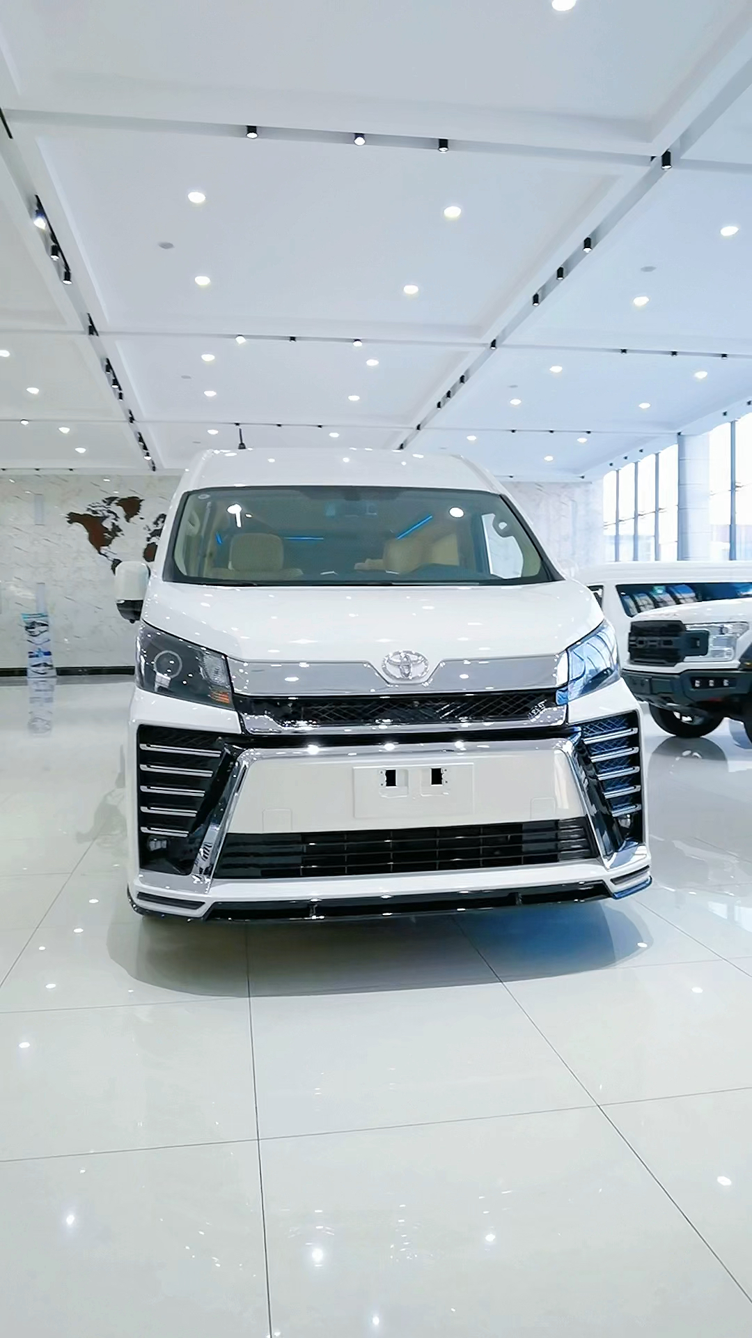 丰田海狮9座蓝牌大型商务车,团队出行专车,家庭旅游,公司接待用车!