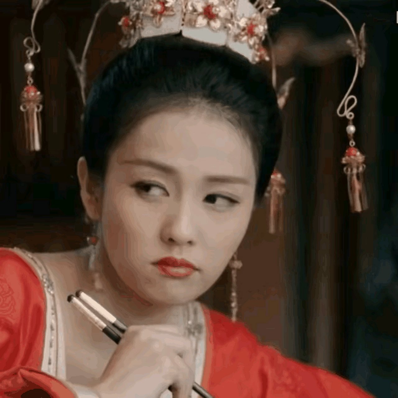 这样对比就是天差地别,简直辣眼睛  有网友说白鹿和刘诗诗像双胎姐妹