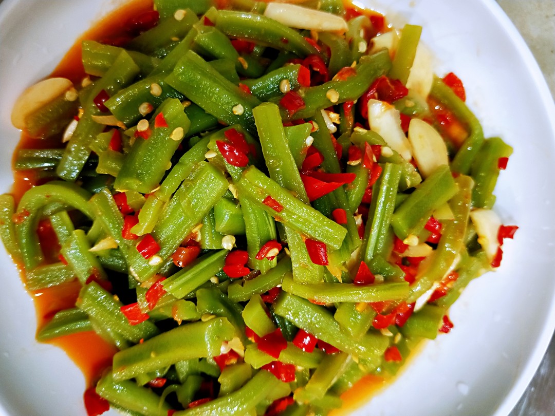 家常菜系列之酸辣开胃的剁椒贡菜,脆爽不蔫巴
