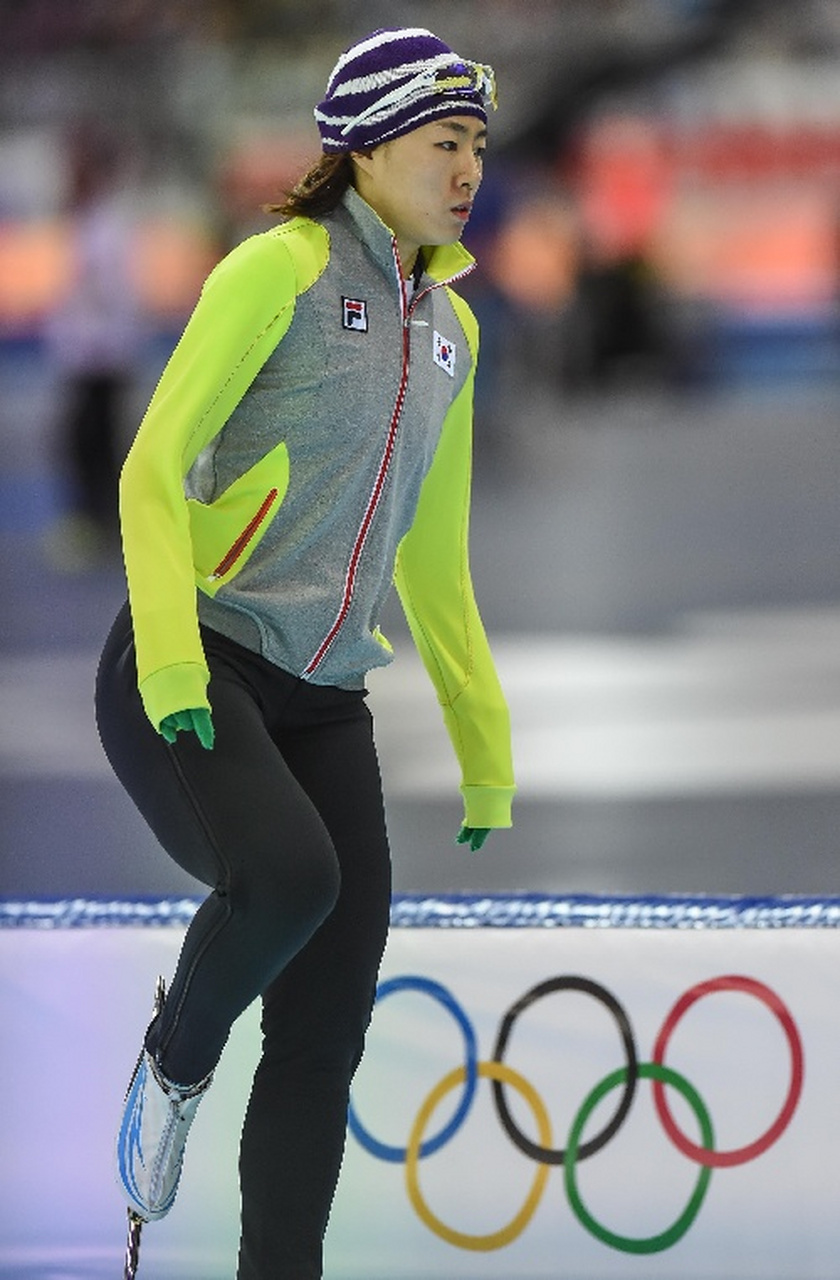 李相花,1989年2月出生于韩国首尔,韩国速度滑冰运动员,速滑名将.