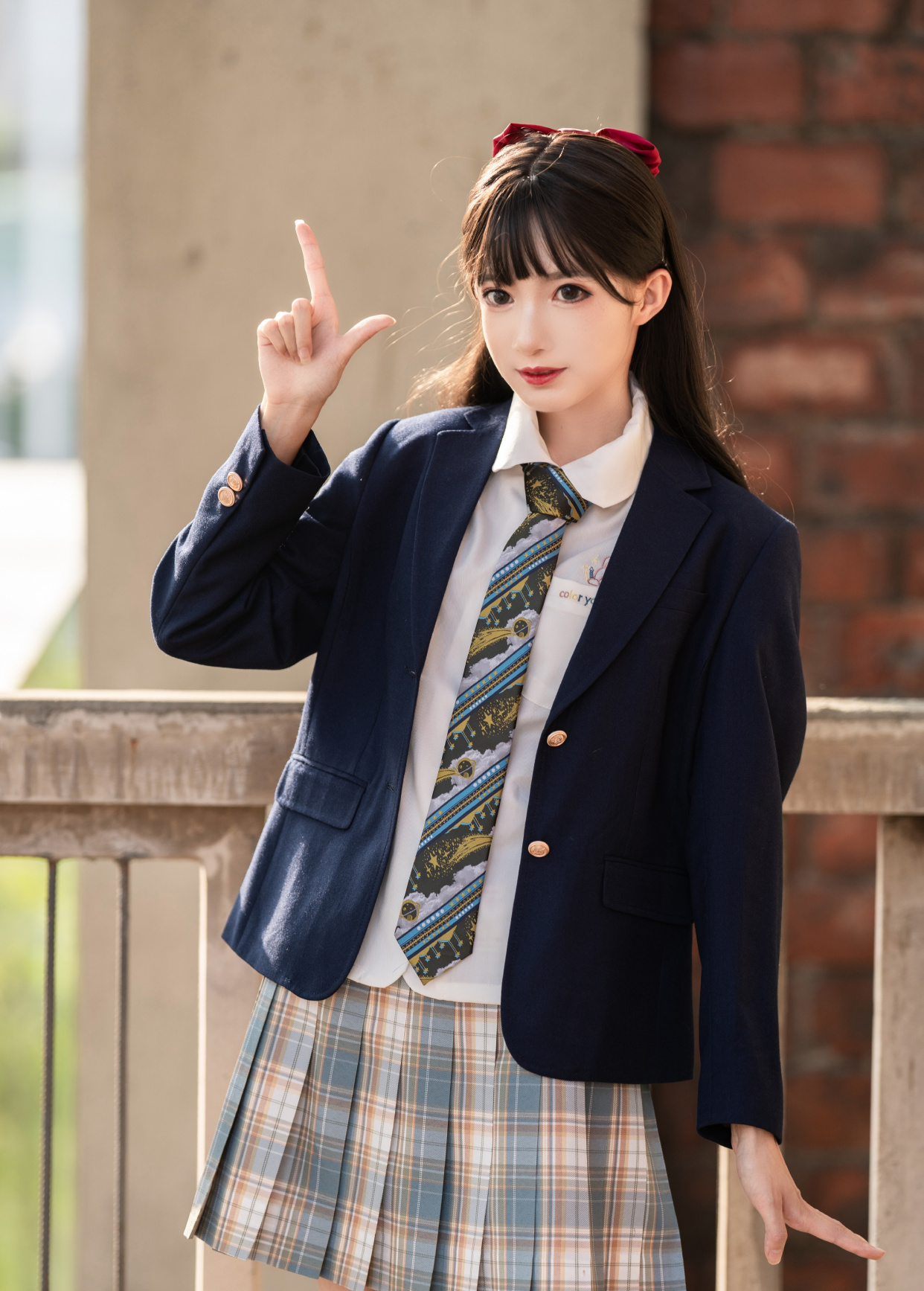 cosplay:想看一次你穿jk制服的样子,喜欢你逆着光仍然眺望的眼神