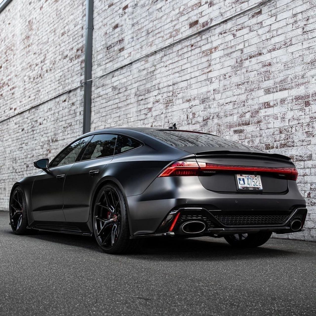 《黑武士系列轿跑车型》 奥迪rs7 sportback 官方指导价:146.