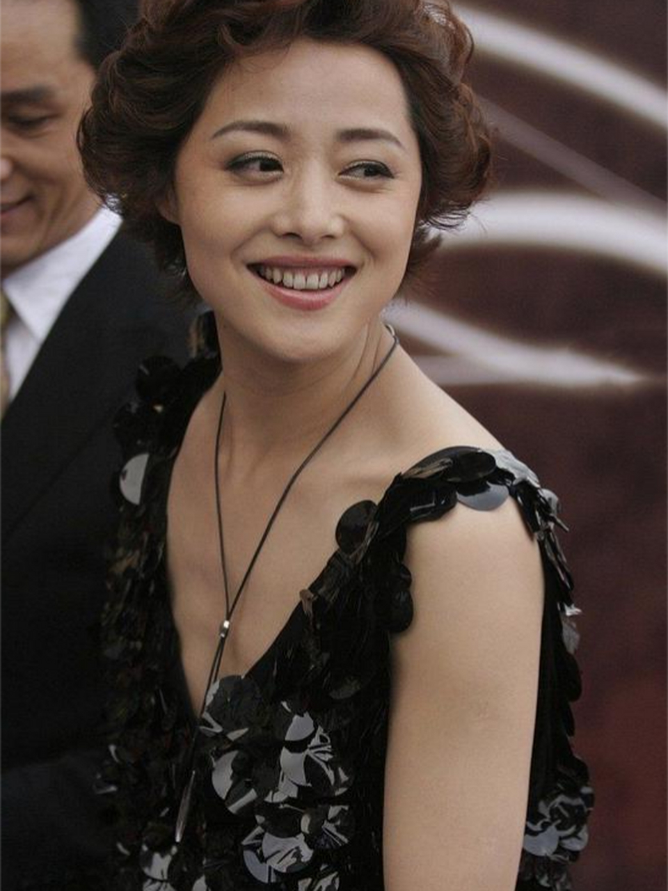 刘蓓生于中国北京,毕业于北京戏曲学校出,中国内地女演员.