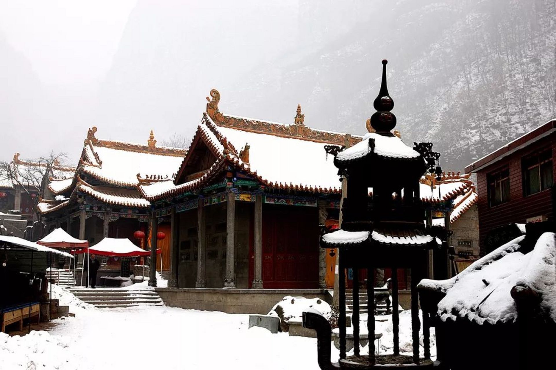 西莲寺位于河南新乡辉县,是九莲山景区的主要景观.