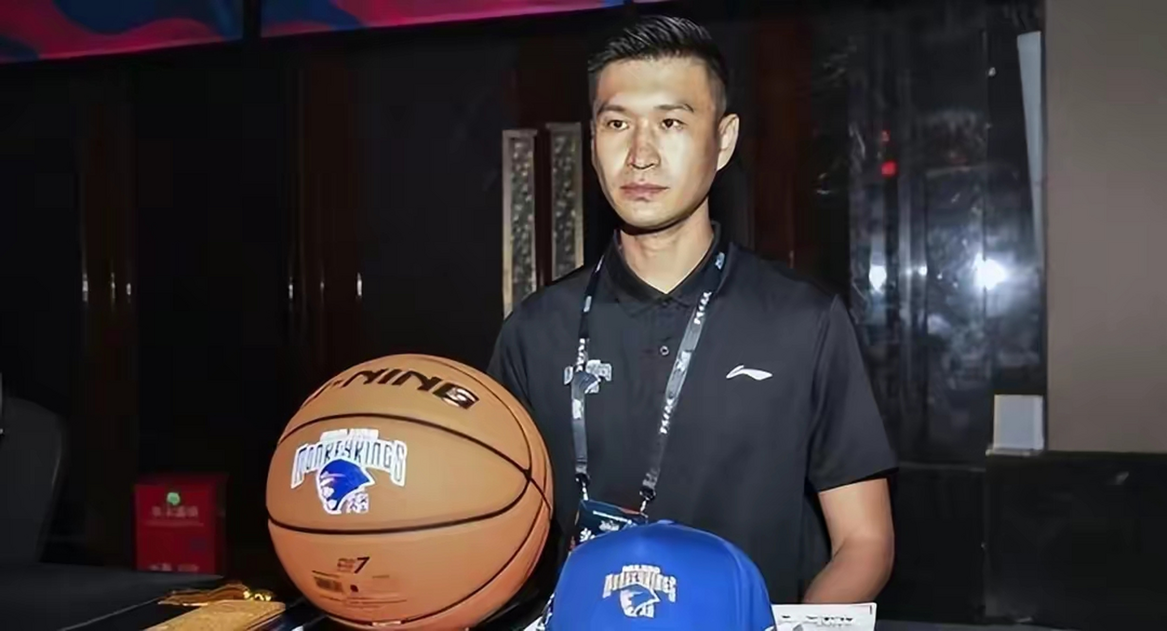 网红霍楠嘴把不住门是出了名的,在一档篮球评论节目《比赛开始》中