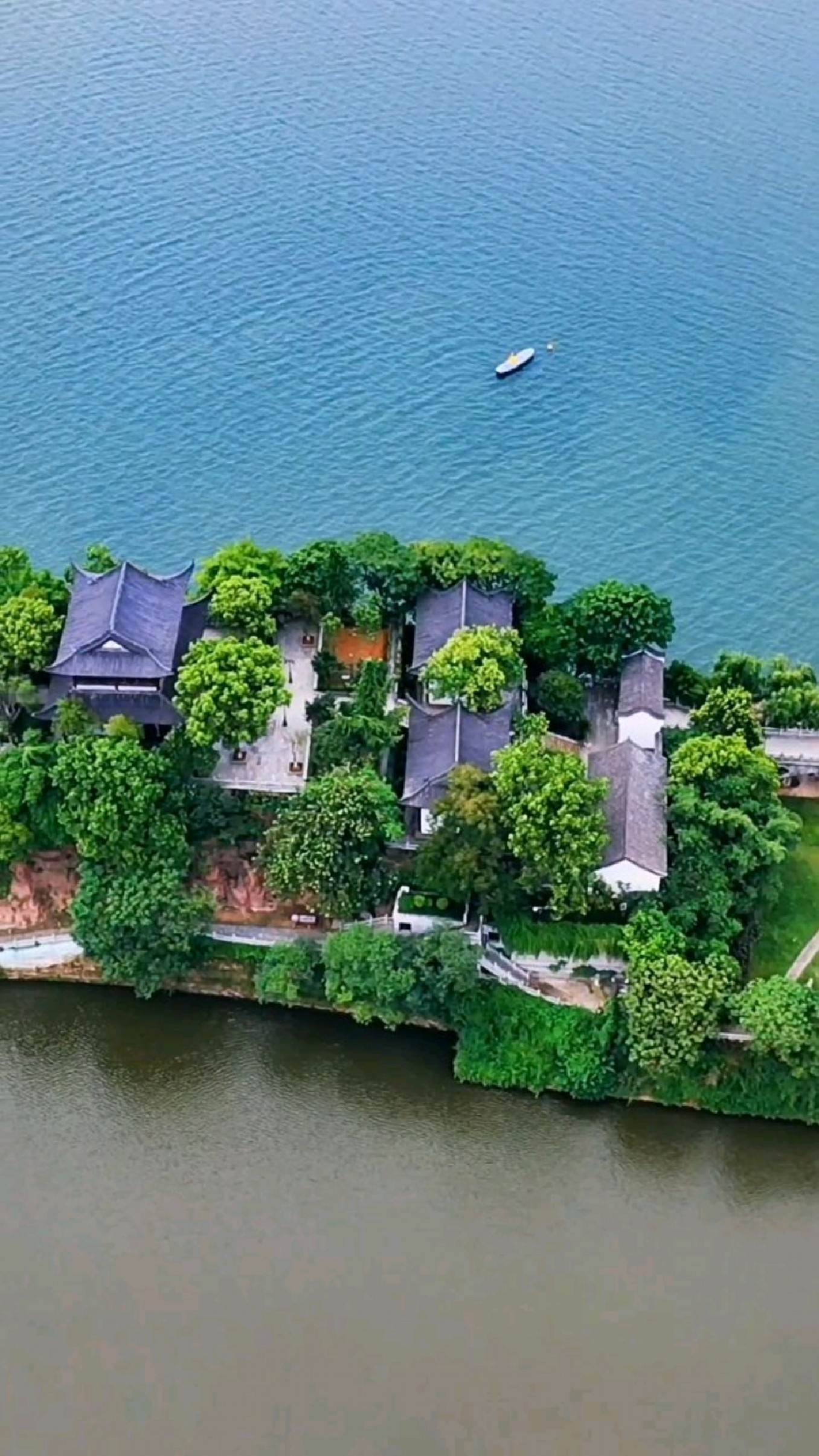 一半碧绿一半黄!航拍视角下的衡阳石鼓书院,中国古代四大书院之一