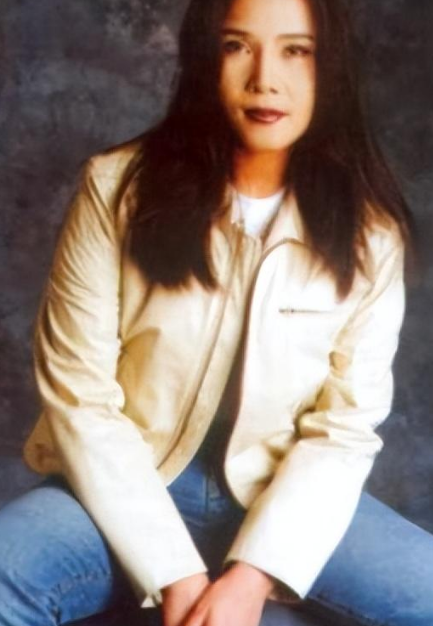 和那英不和,患病险离世,57岁无儿无女,田震现状令人震惊