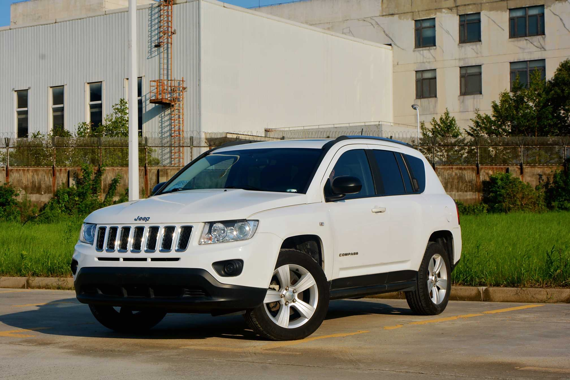jeep 指南者(进口) 2012款 指南者 2.0l 两驱运动版