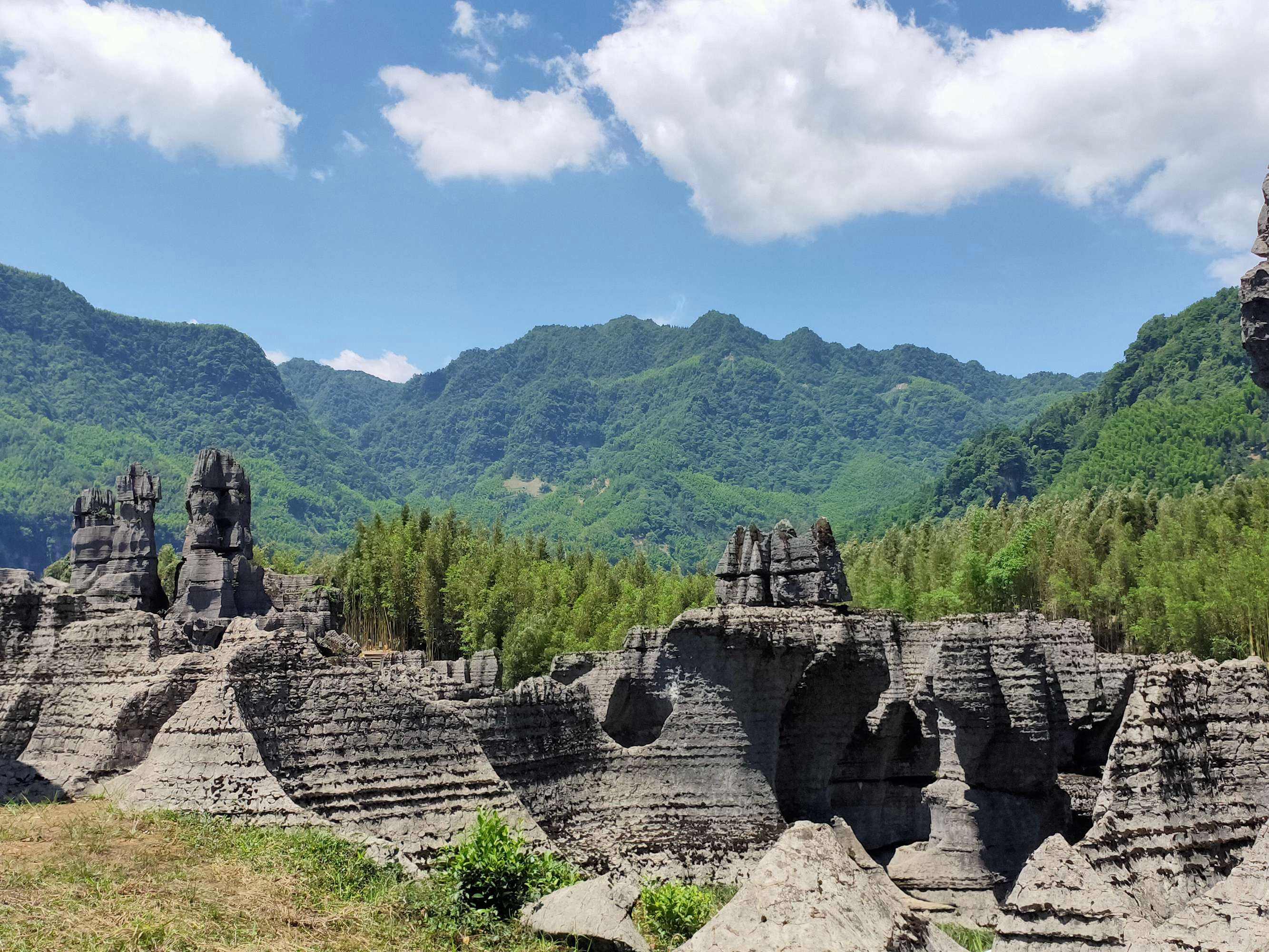 四川一小众景区走红,占地118平方公里,拥有63处景点,颇受喜爱