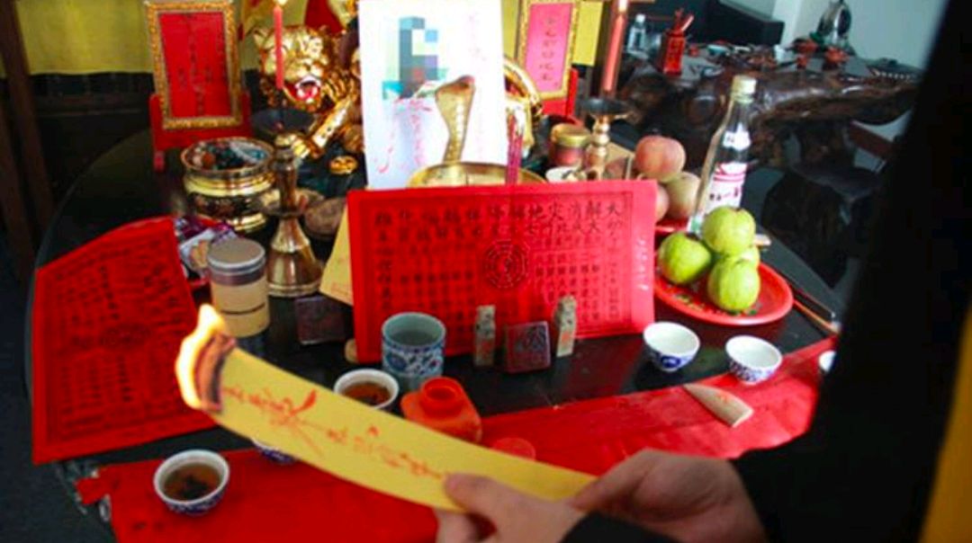 苗族养蛊术,放蛊