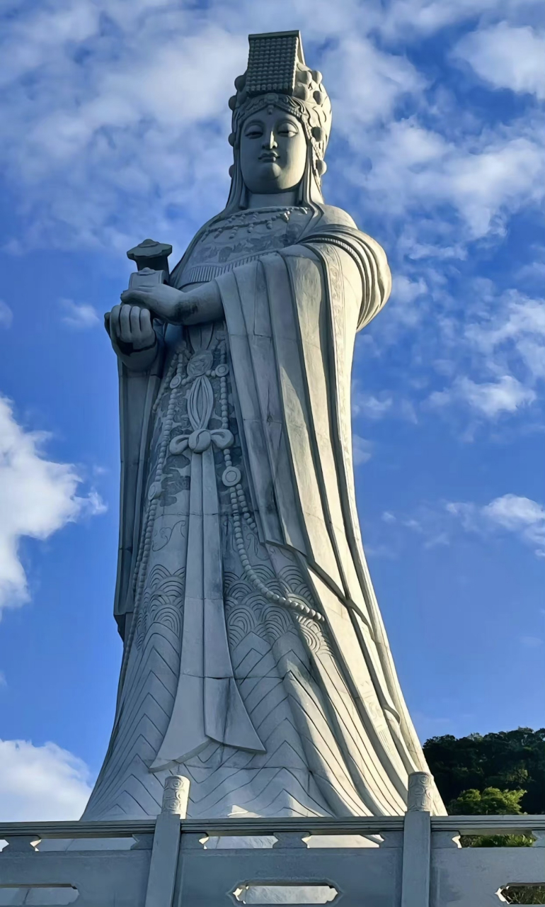 清晨礼赞妈祖,妈祖赐福,你和你的父母子女事事都会遂心意,家平人69