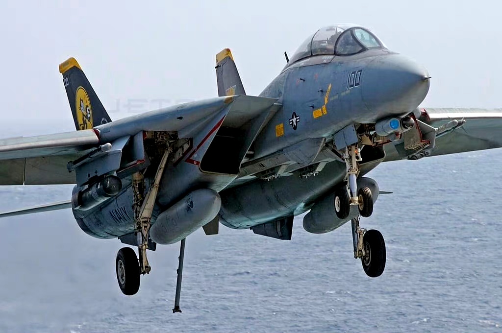 战机欣赏:美国海军 f-14d超级雄猫战斗机