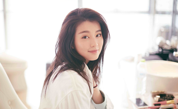 乔欣家的豪宅,堪比欧式度假庄园,怪不得她不在意火不火!