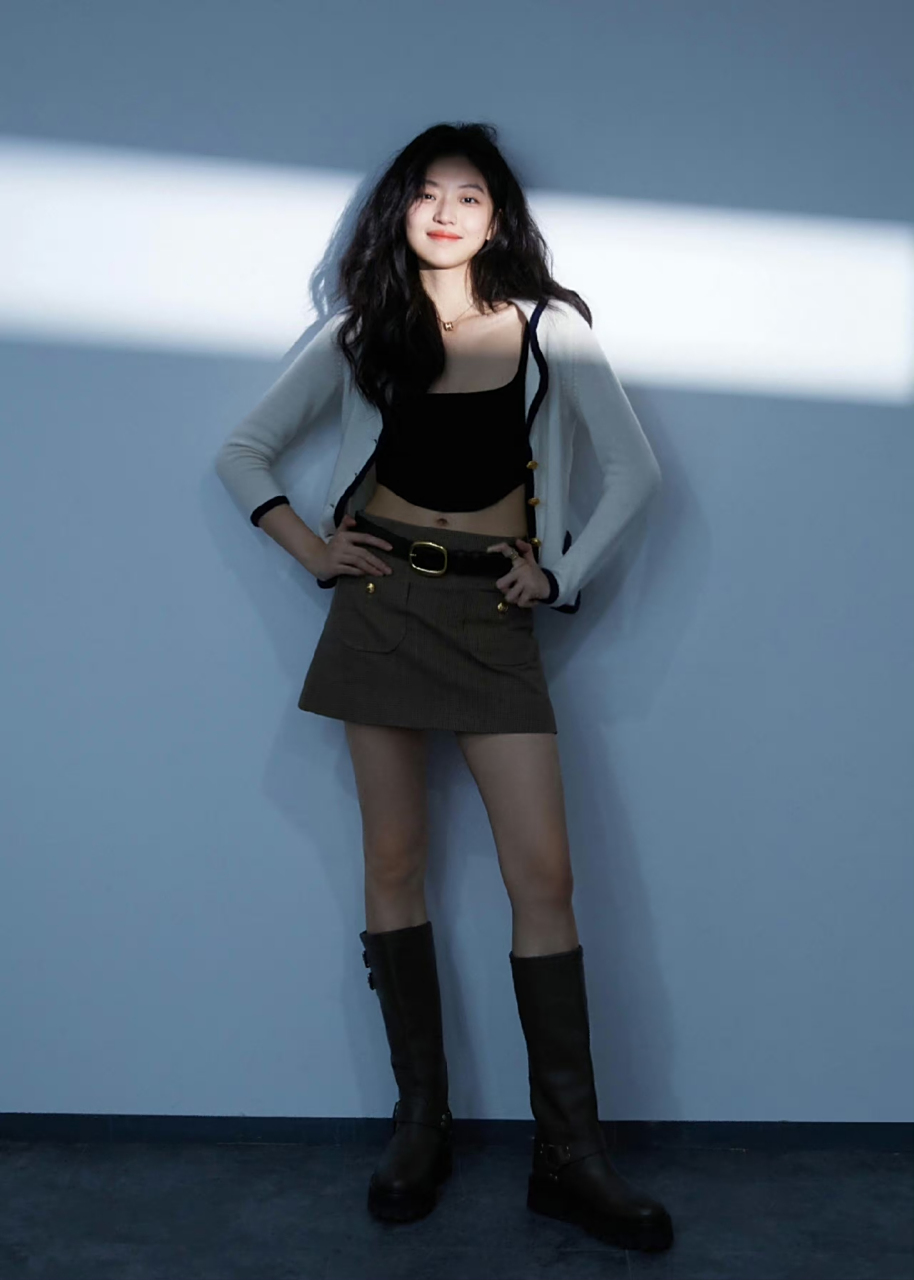 孙千的腿不是腿!  塞纳河畔的春水