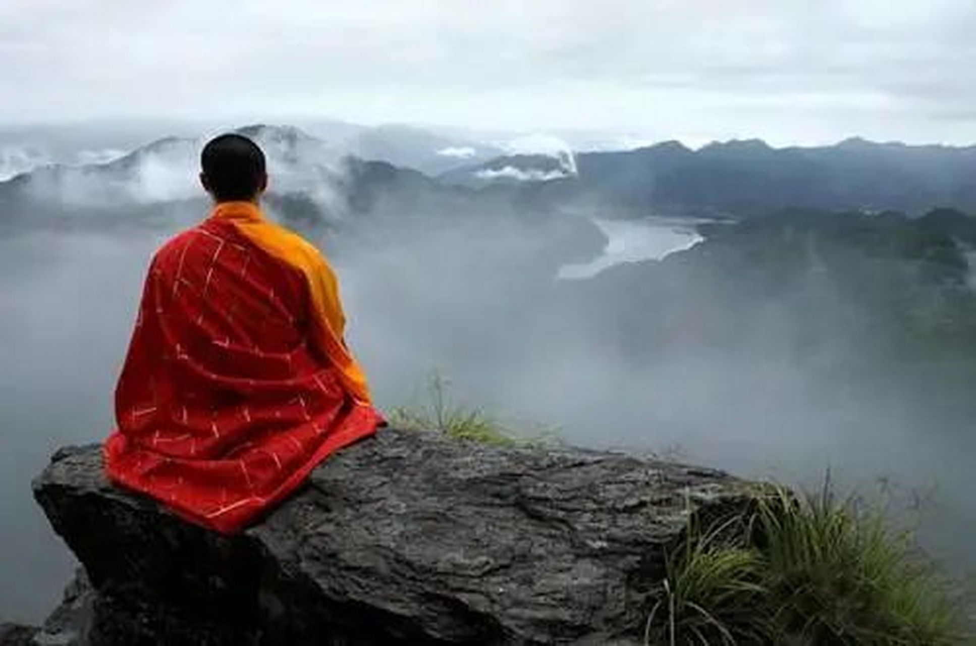 祈福  少点欲望,多点淡然;  少点奢求,多点释怀,  才是健康之道.