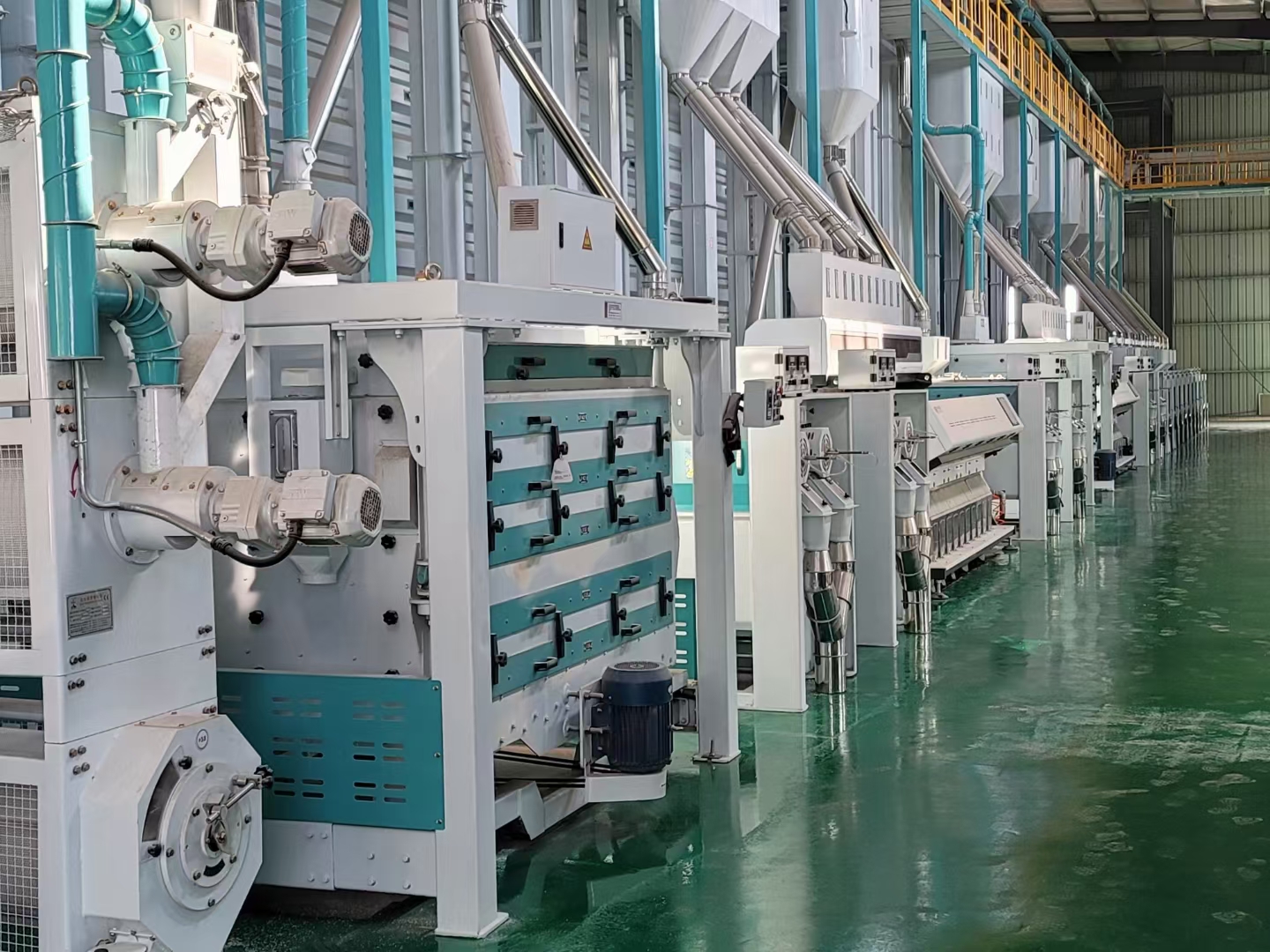 小米加工设备是小米产品加工和提高产品质量的重要保障