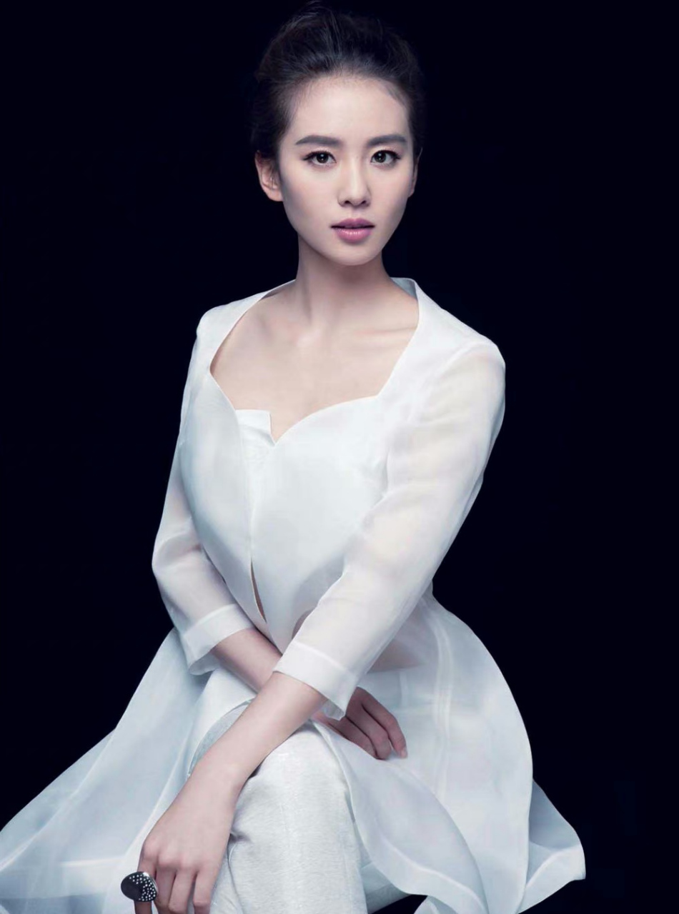 刘诗诗# 清纯优雅的气质女神,甜美迷人的绝美容颜,婀娜多姿的曼妙