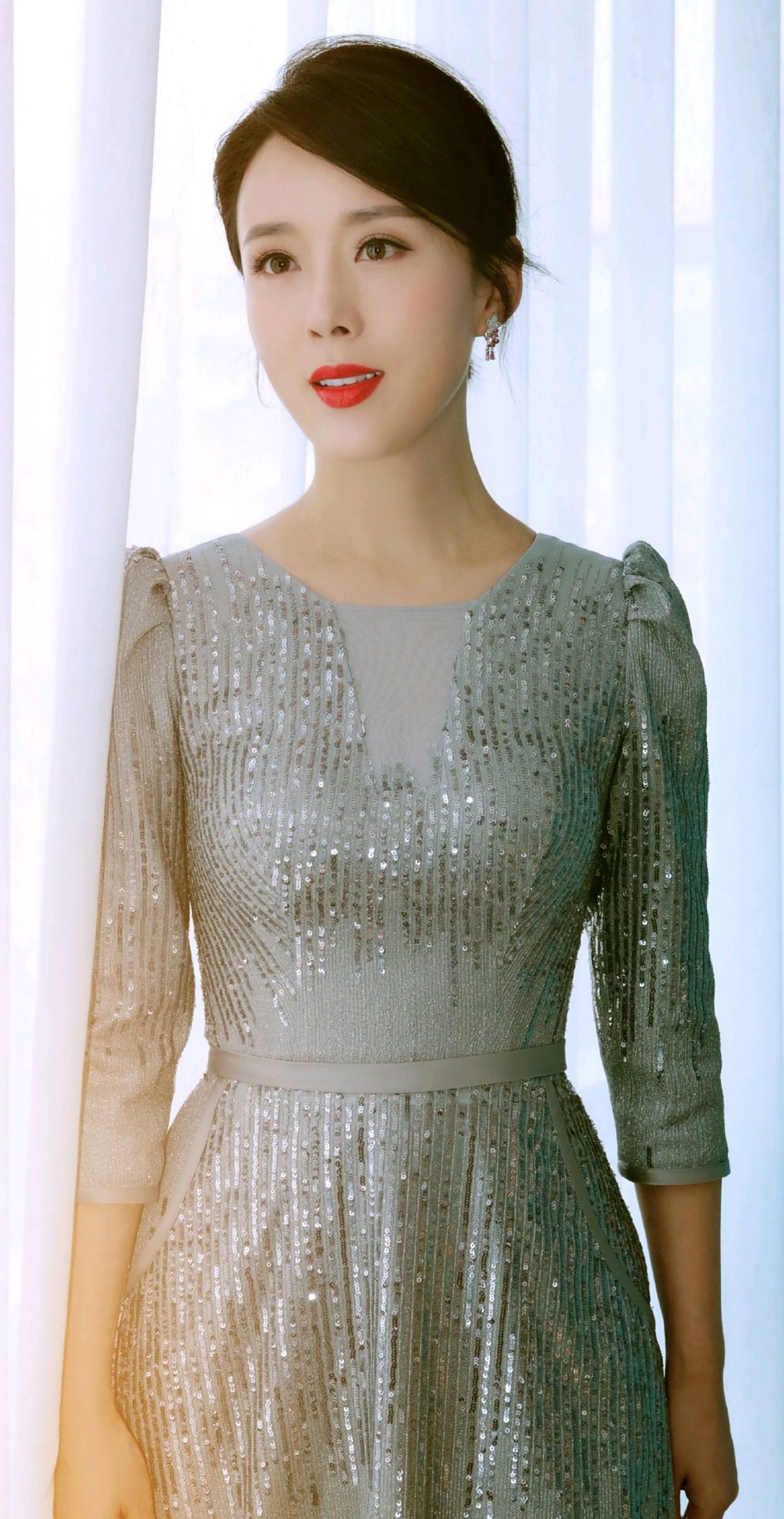 最美嫦娥颜丹晨高清写真,性感妩媚,韵味十足