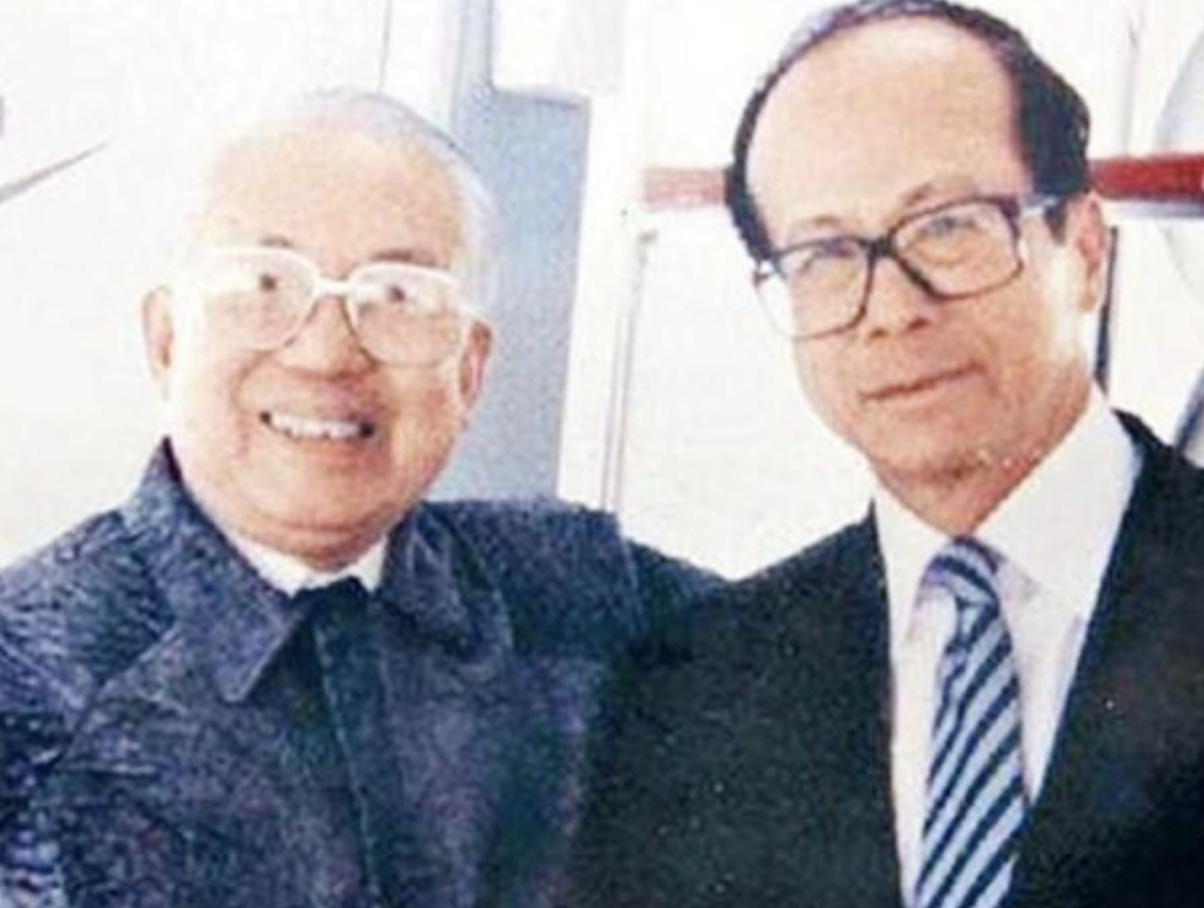 香港顶级风水师蔡伯励,为霍英东选墓,一句话让李嘉诚掏200万